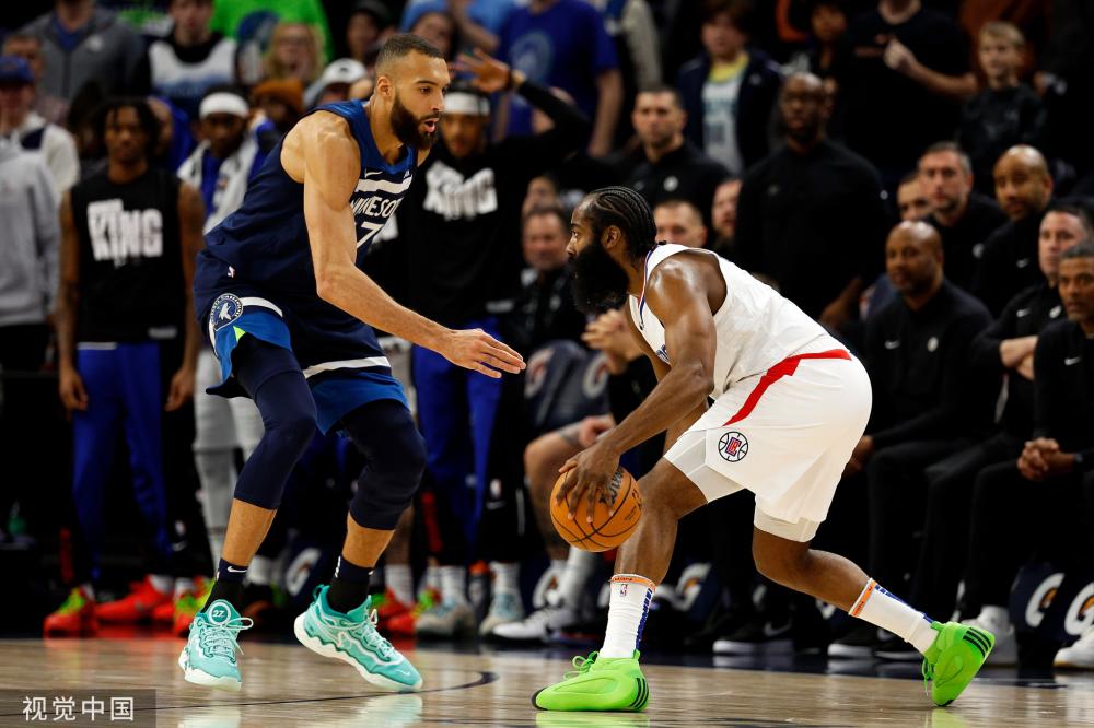 起伏不定 起伏不定